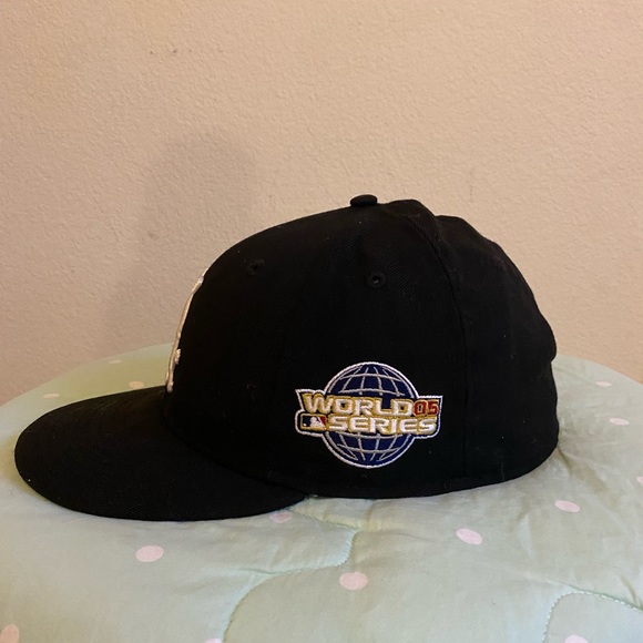 New Era World Series 2005 Chicago White Sox Fitted Hat size 7 5/8 - Picture 2 of 13